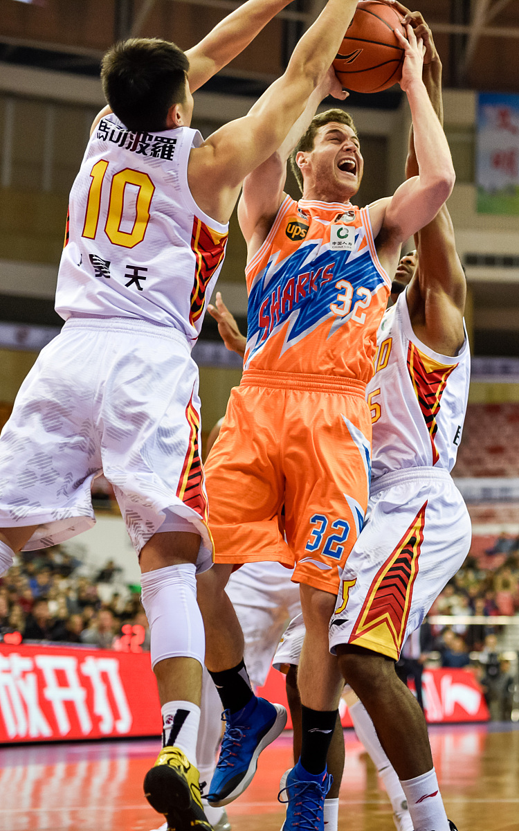 CBA常规赛赛程吃紧，多伦多猛龙清晨单刀错失，信心回归，年轻球员得到机会的简单介绍-Nine Games